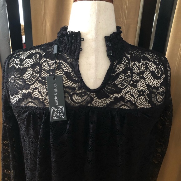 Cable&Gauge Elegant Black Lace Women's Top - Picture 6 of 10